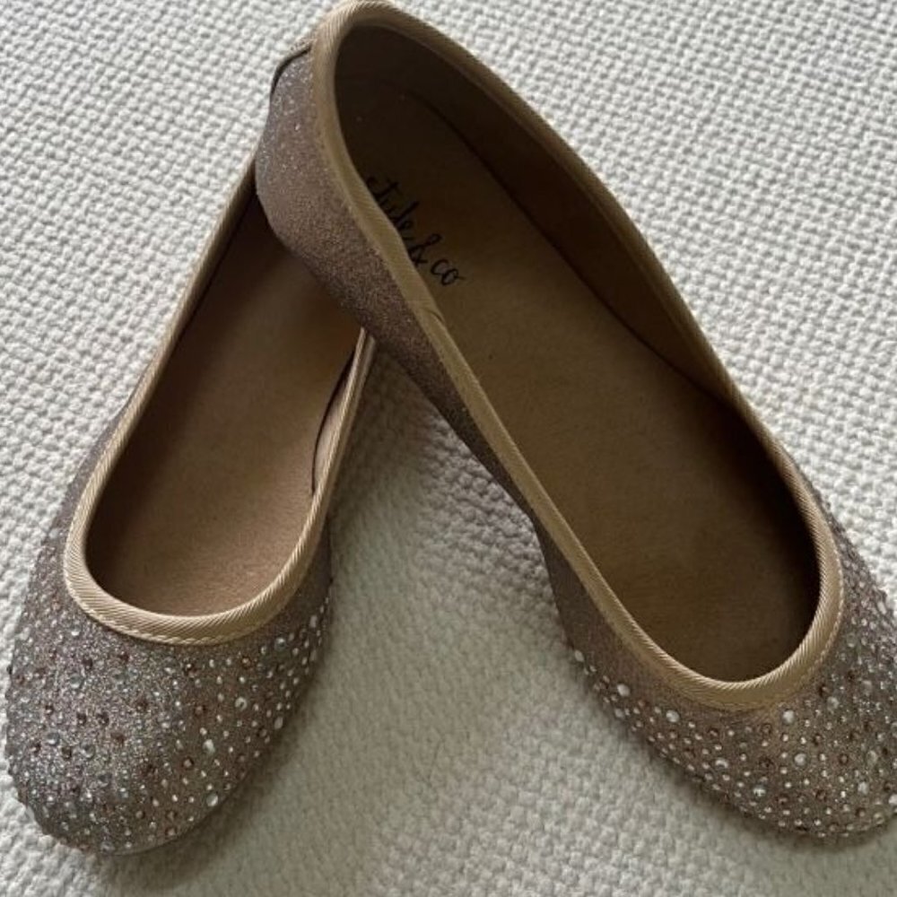 Style & Co. Women's Gold Angelynn Flats - Size 5.5M - Style # ANGEL YNNR - New